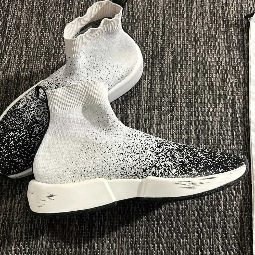 Alo Yoga Velocity Knit Sneakers Size 9